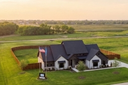 Levante - 1 Acre Lots